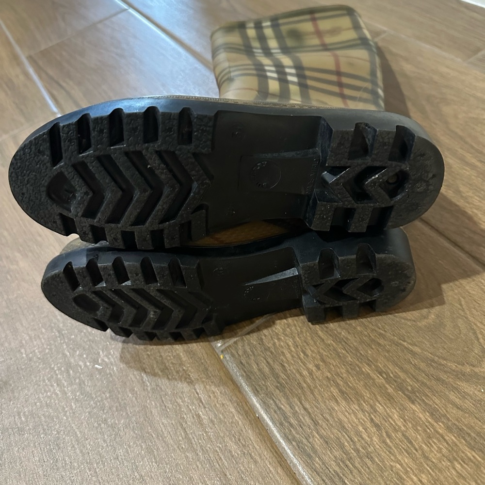 Burberry Black Rain Boots - Picture 2 of 7